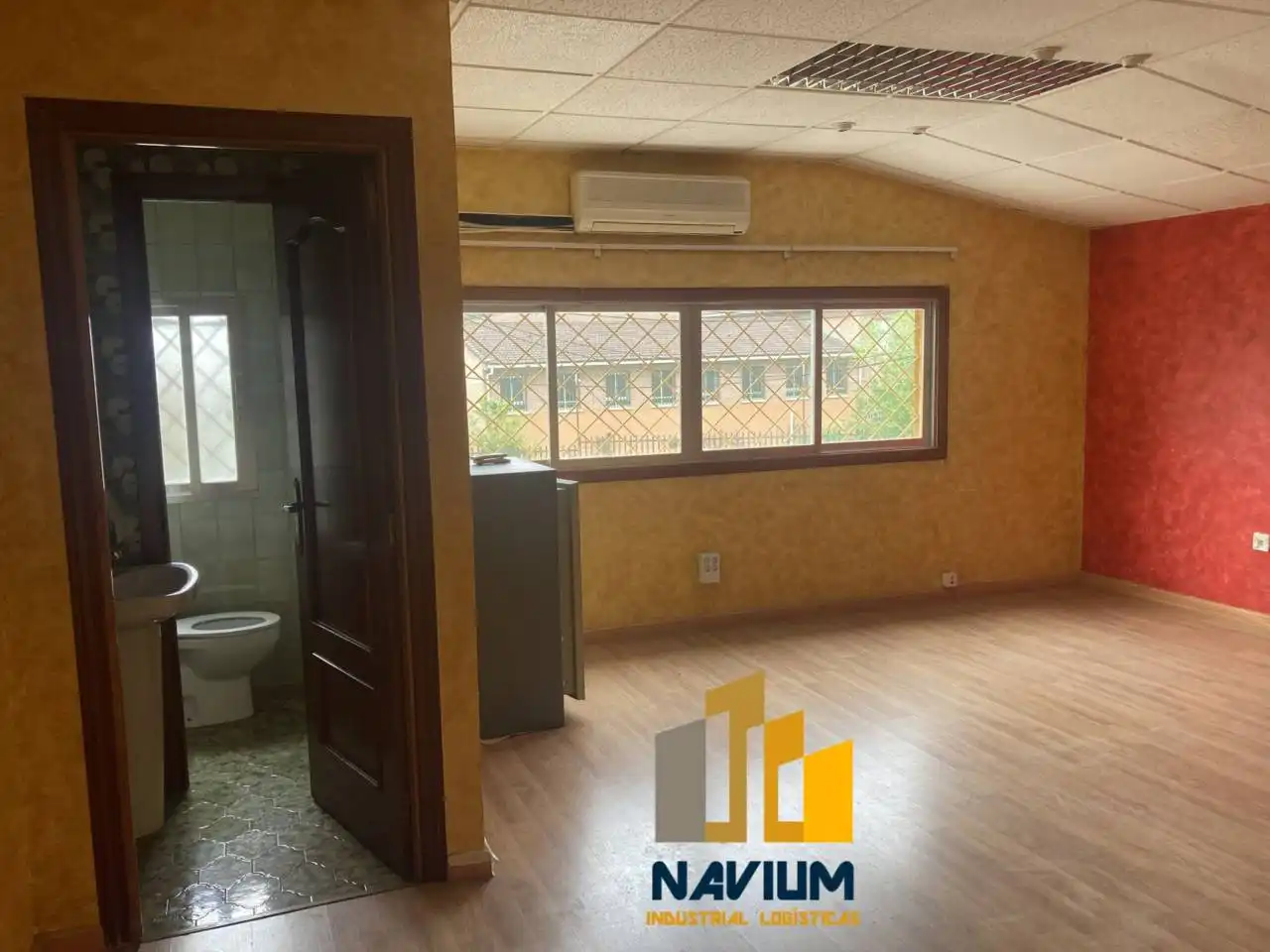 Industrial building to rent in Barrio de la Estación, imagen 11