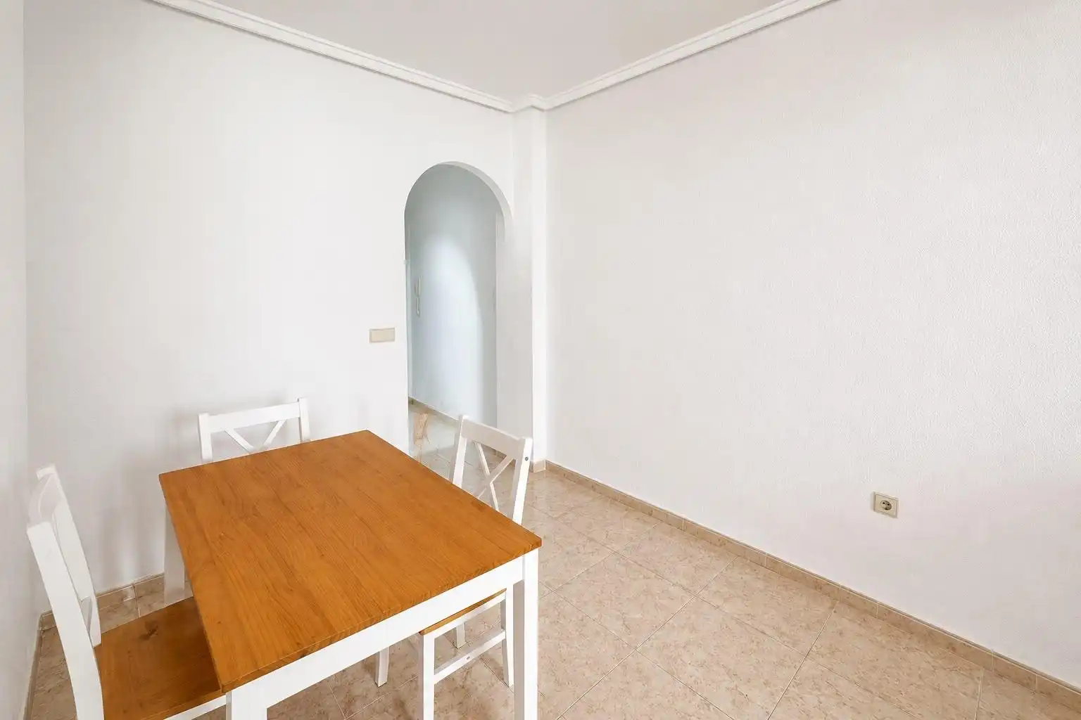 Ground floor for rent in El Molino