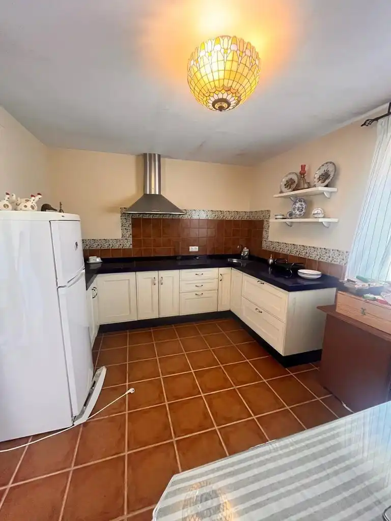 Cuina de Casa o xalet en venda en Córdoba amb Aire condicionat, Jardí privat i Terrassa