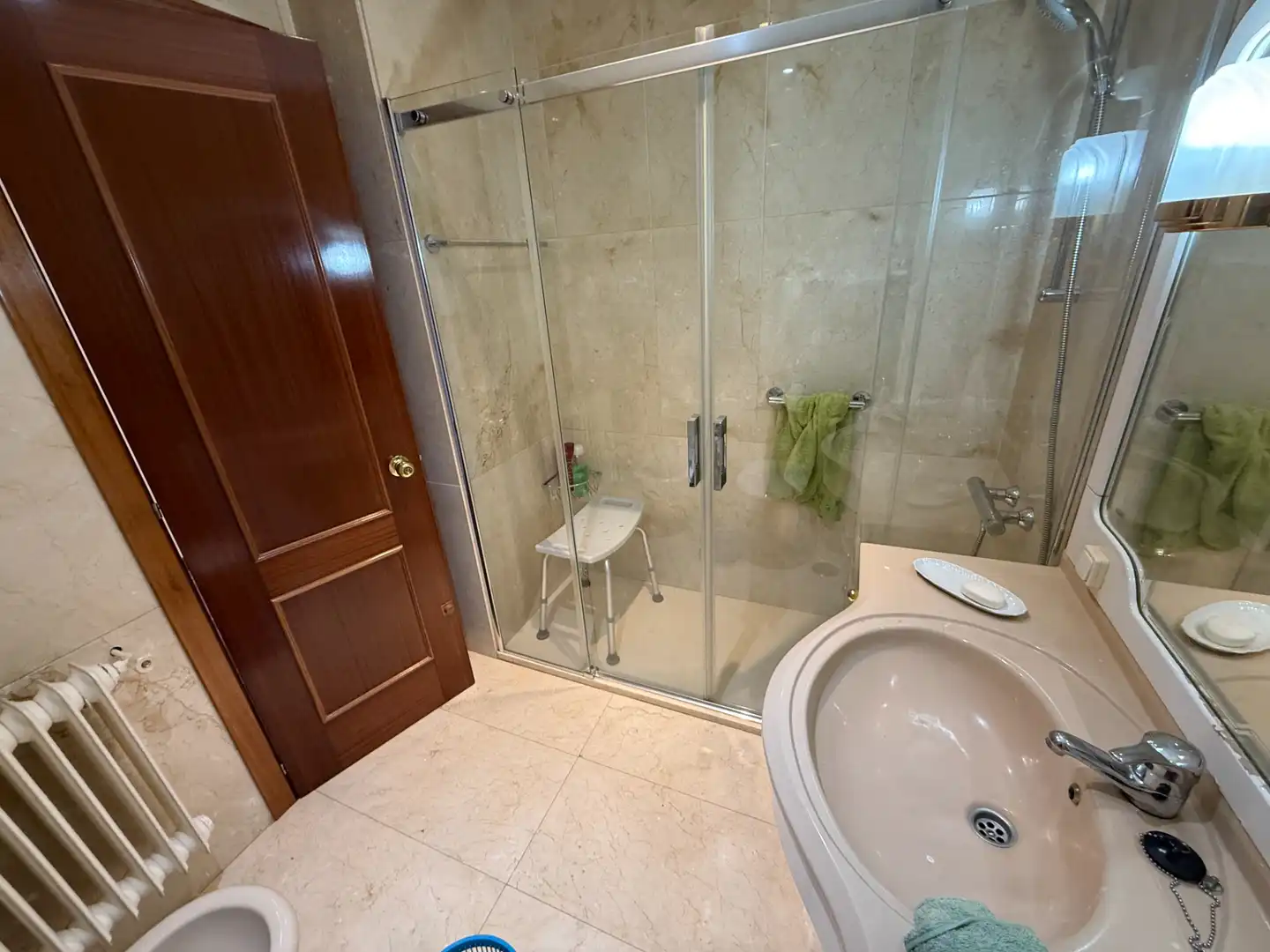 Badezimmer von Wohnung zum Verkauf in Alcorcón mit Heizung, Privatgarten und Möbliert