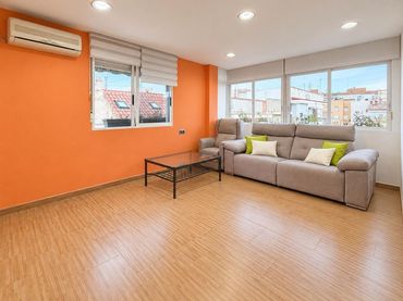 Flat with lift for sale in Calle Sagasta