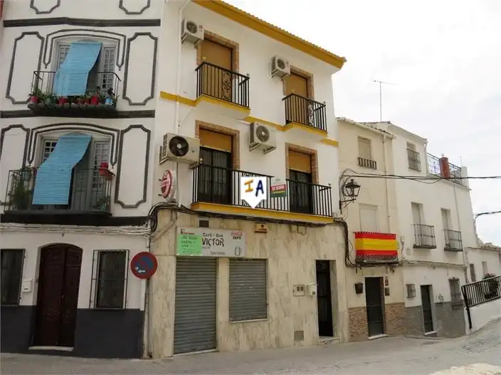 Local comercial en venda a Martos