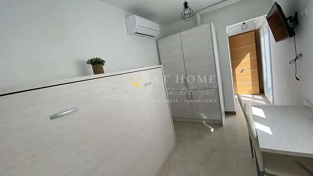Habitación de Casa o chalet en venta en Torrox con Terraza y Microondas