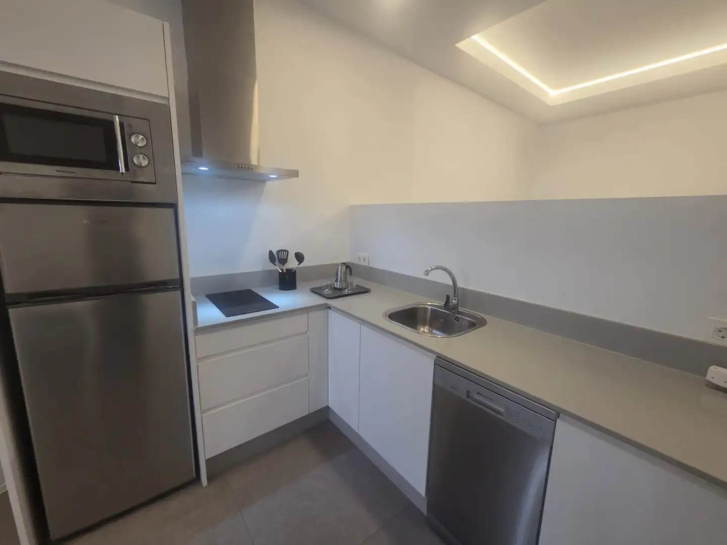 Cuina de Apartament de lloguer en Conil de la Frontera amb Aire condicionat, Calefacció i Moblat