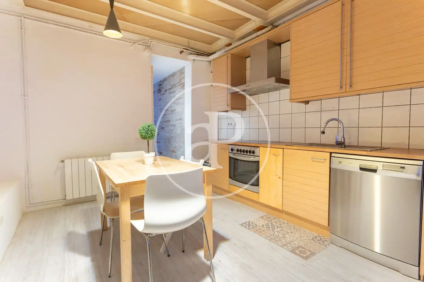 Cocina de Piso en venta en Barcelona con Calefacción y Jardín privado