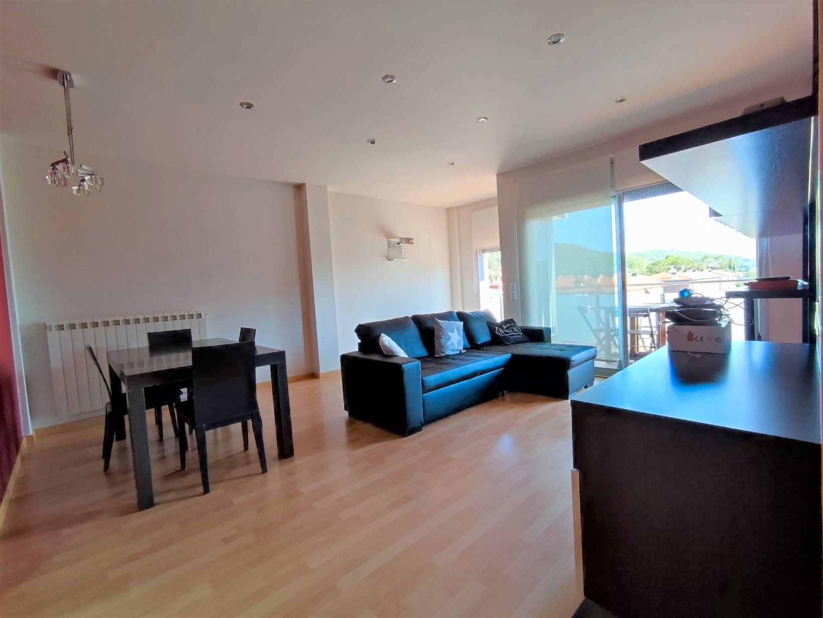 Living room of Flat for sale in Sarrià de Ter  with Air Conditioner, Heating and Parquet flooring