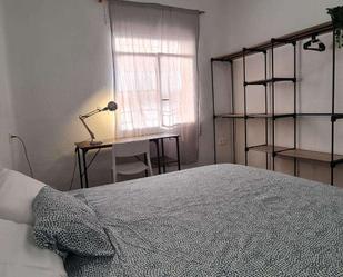 Bedroom of Flat to share in  Murcia Capital  with Air Conditioner, Heating and Terrace