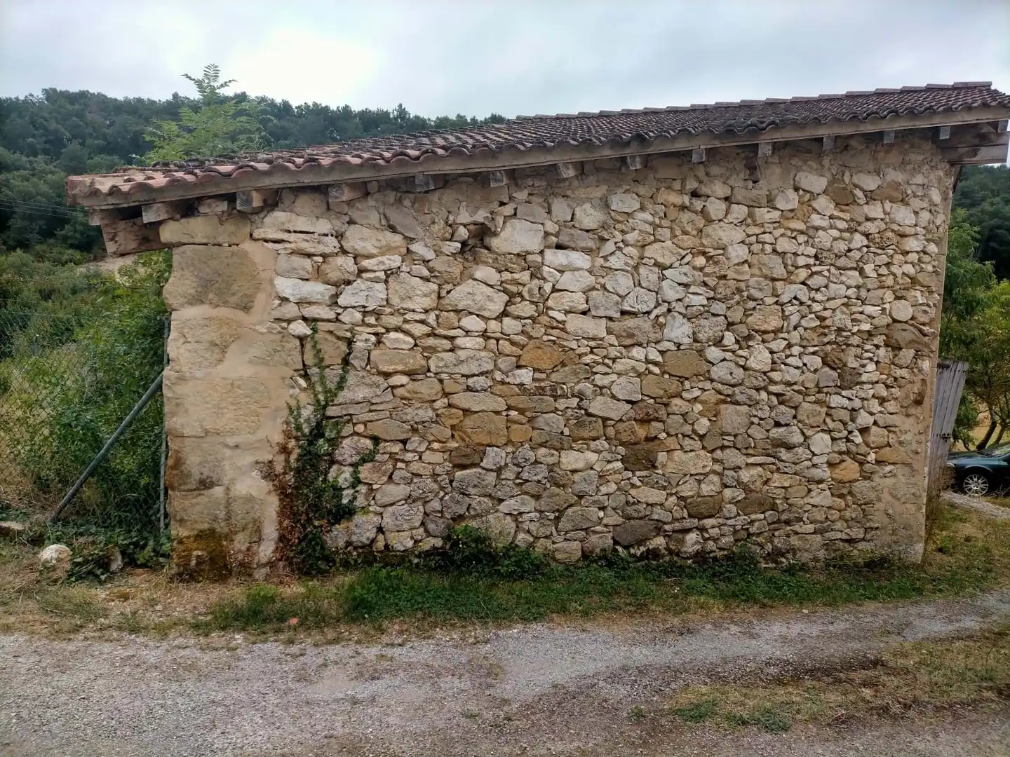Vista exterior de Casa adosada en venta en Valdegovia / Gaubea