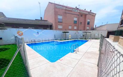 Swimming pool of Flat for sale in Alameda de la Sagra  with Air Conditioner