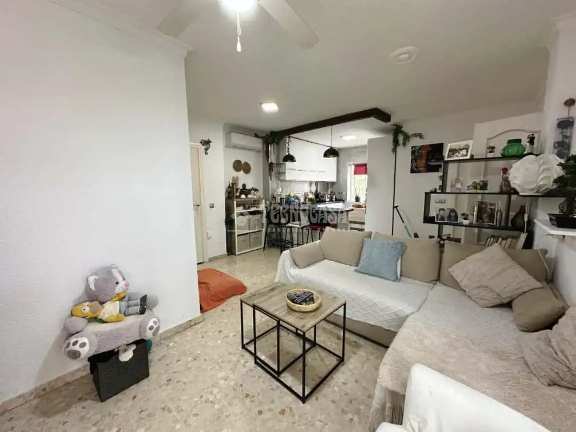Sala de estar de Piso en venta en Torrox con Terraza y Balcón