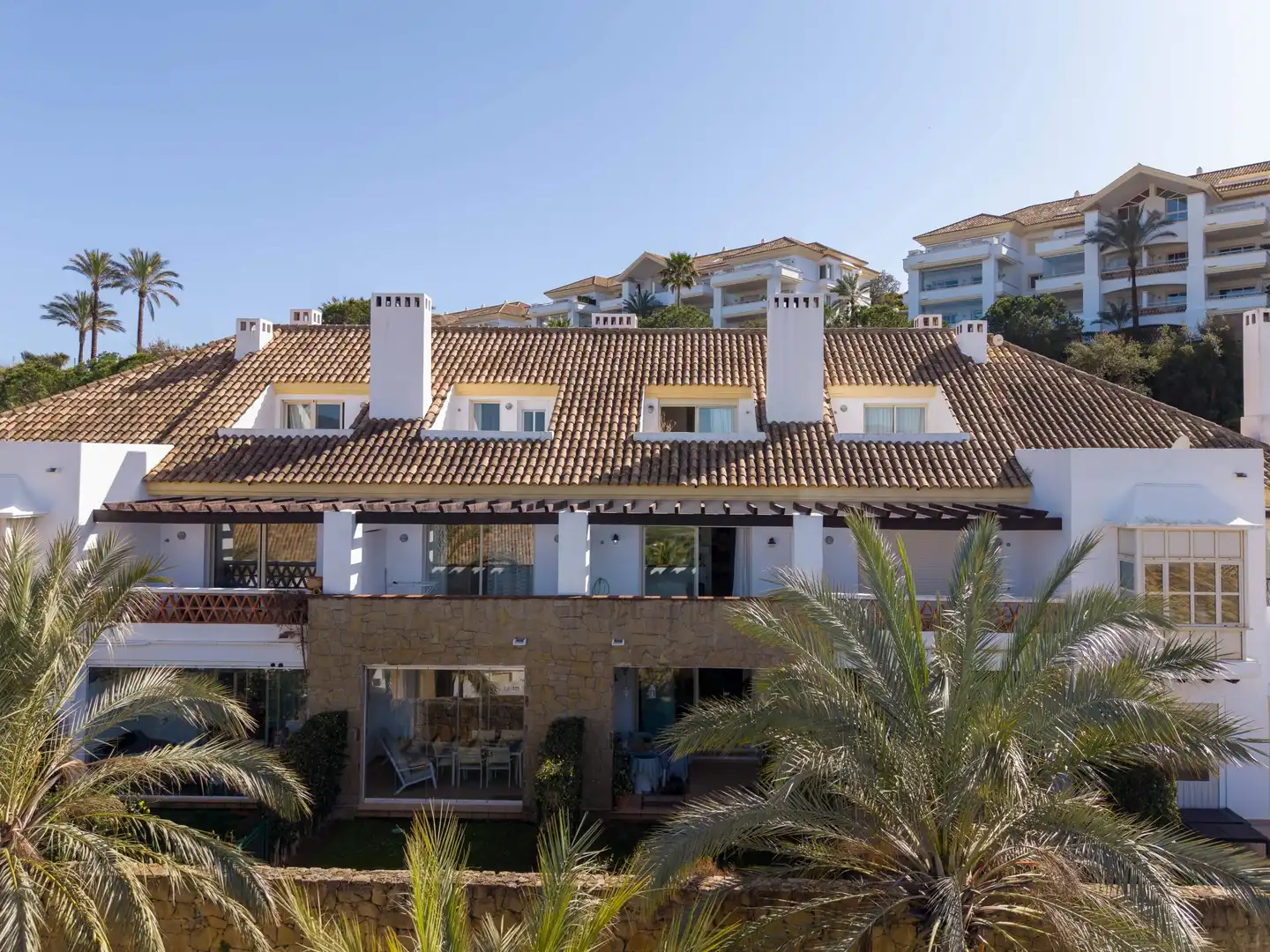 Vista exterior de Casa adosada en venda en Mijas amb Terrassa