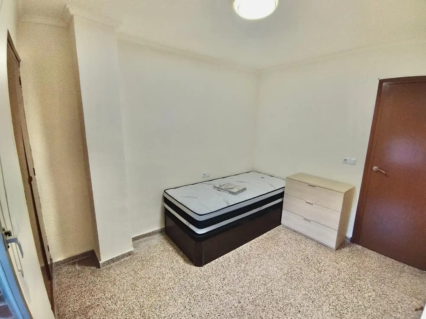 Habitación de Apartamento de alquiler en Almoradí con Amueblado, Microondas y TV