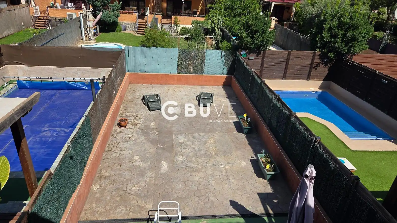 Swimming pool of Detached homes for sale in Fuenlabrada  with Air Conditioner, Heating and Terrace