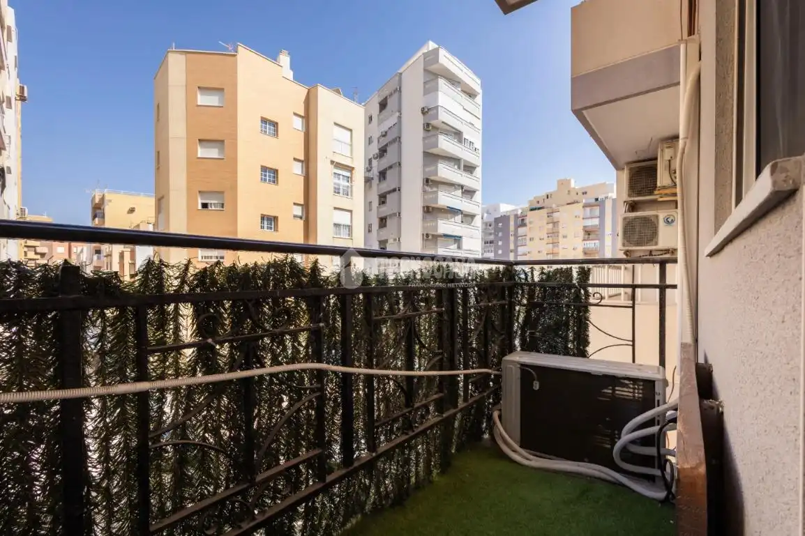 Flat for sale in Ciudad Jardín - Tagarete - El Zapillo