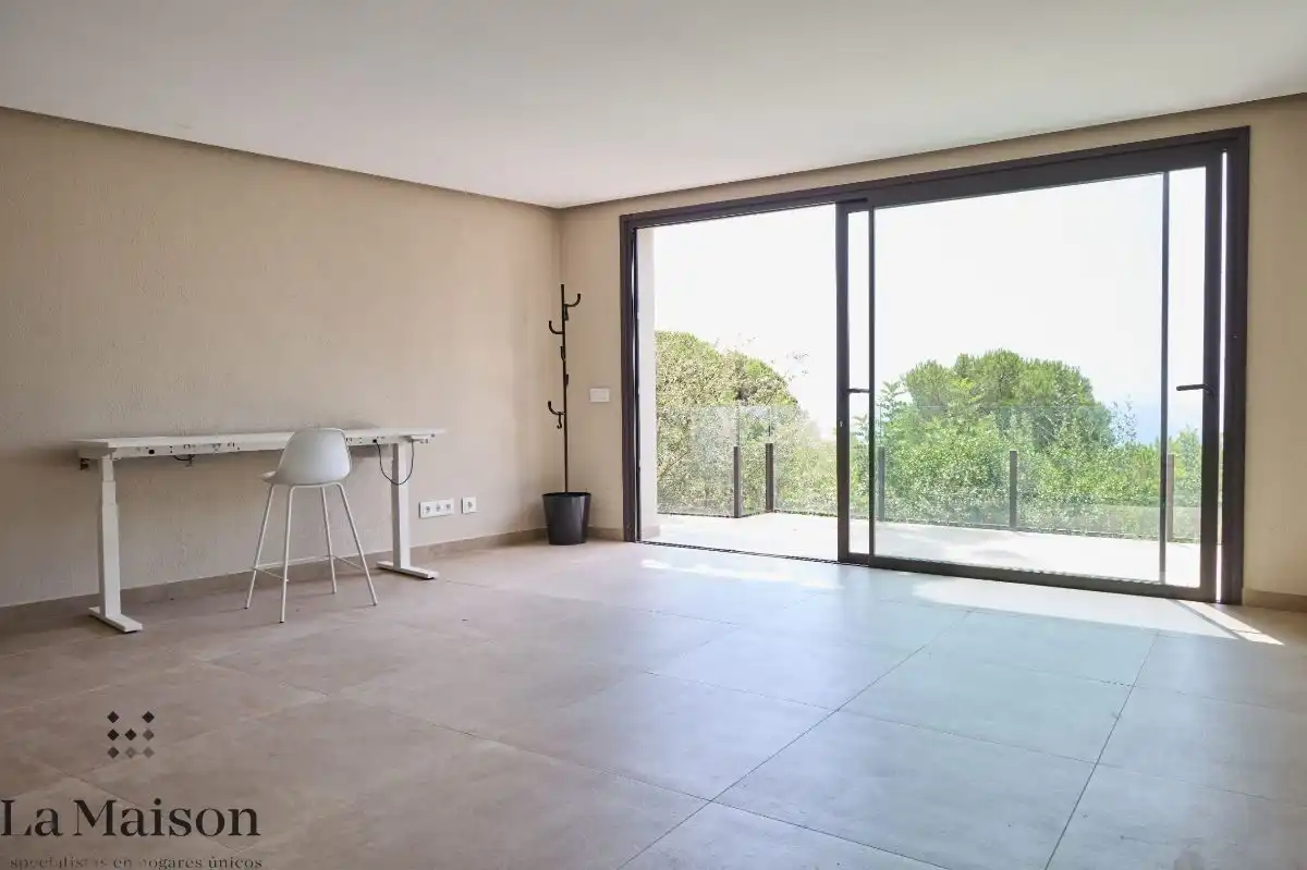 Sala d'estar de Casa o xalet en venda en Sant Andreu de Llavaneres amb Aire condicionat, Calefacció i Jardí privat