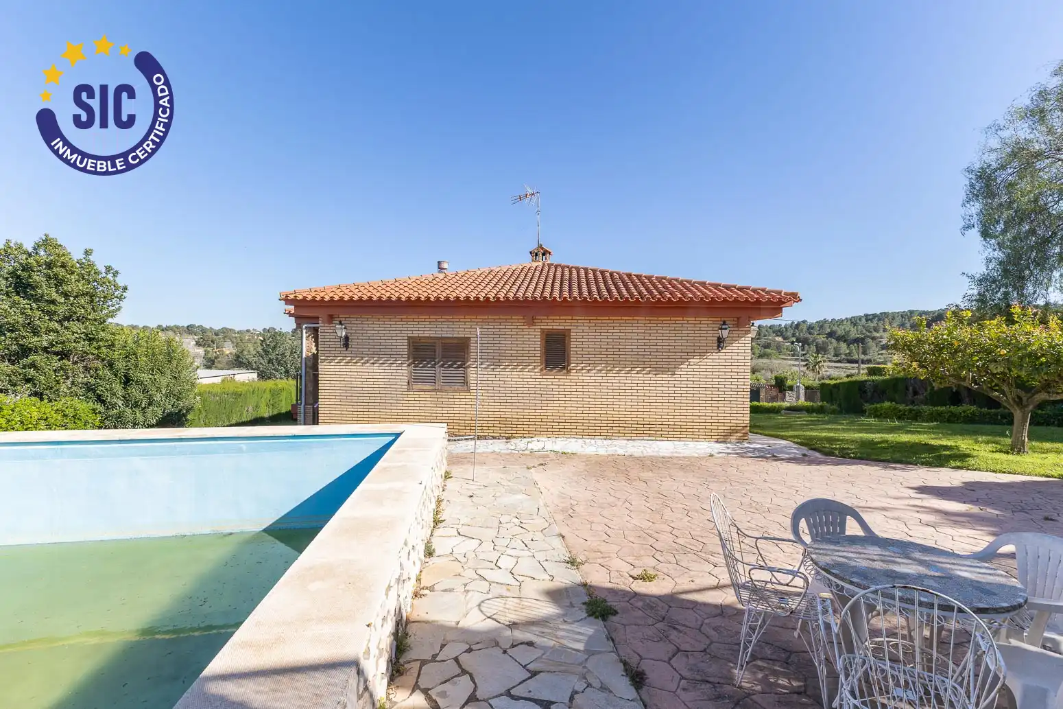 Vista exterior de Casa o chalet en venta en Chiva con Jardín privado