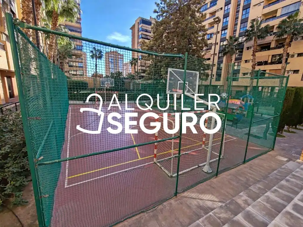 Exterior view of Flat for rent in Alicante / Alacant  with Air Conditioner, Heating and Terrace