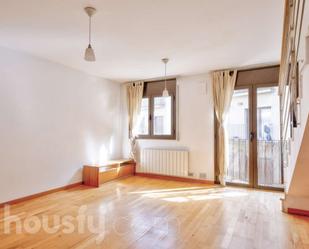 Living room of Flat for sale in Sant Cugat del Vallès  with Air Conditioner, Heating and Parquet flooring