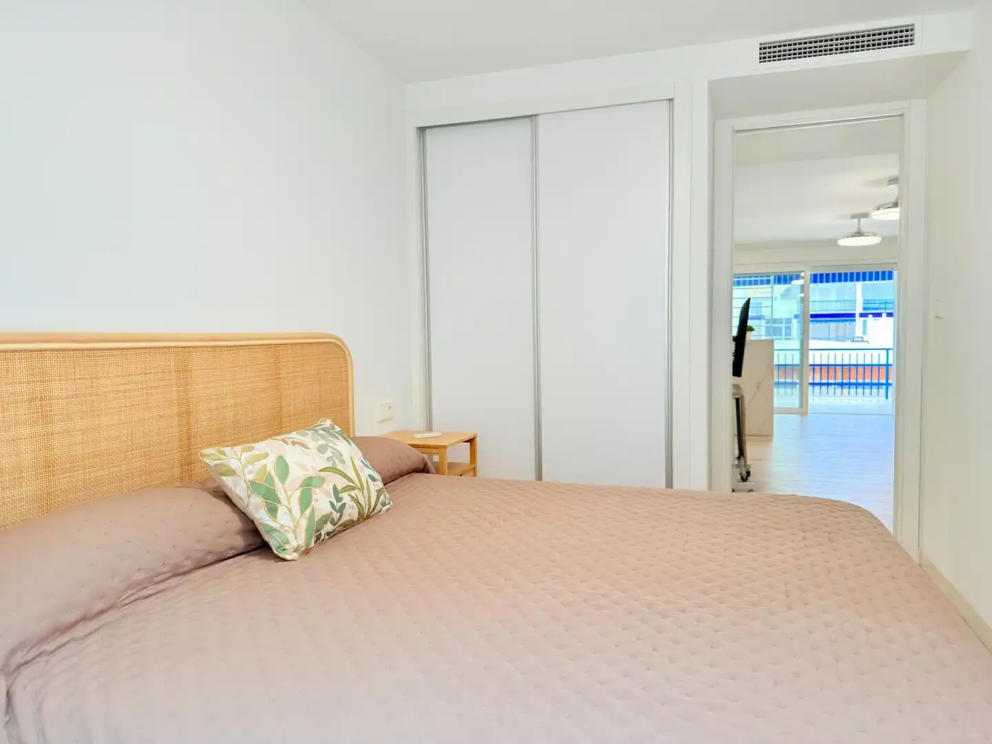 Dormitori de Apartament en venda en La Manga del Mar Menor amb Aire condicionat, Calefacció i Terrassa