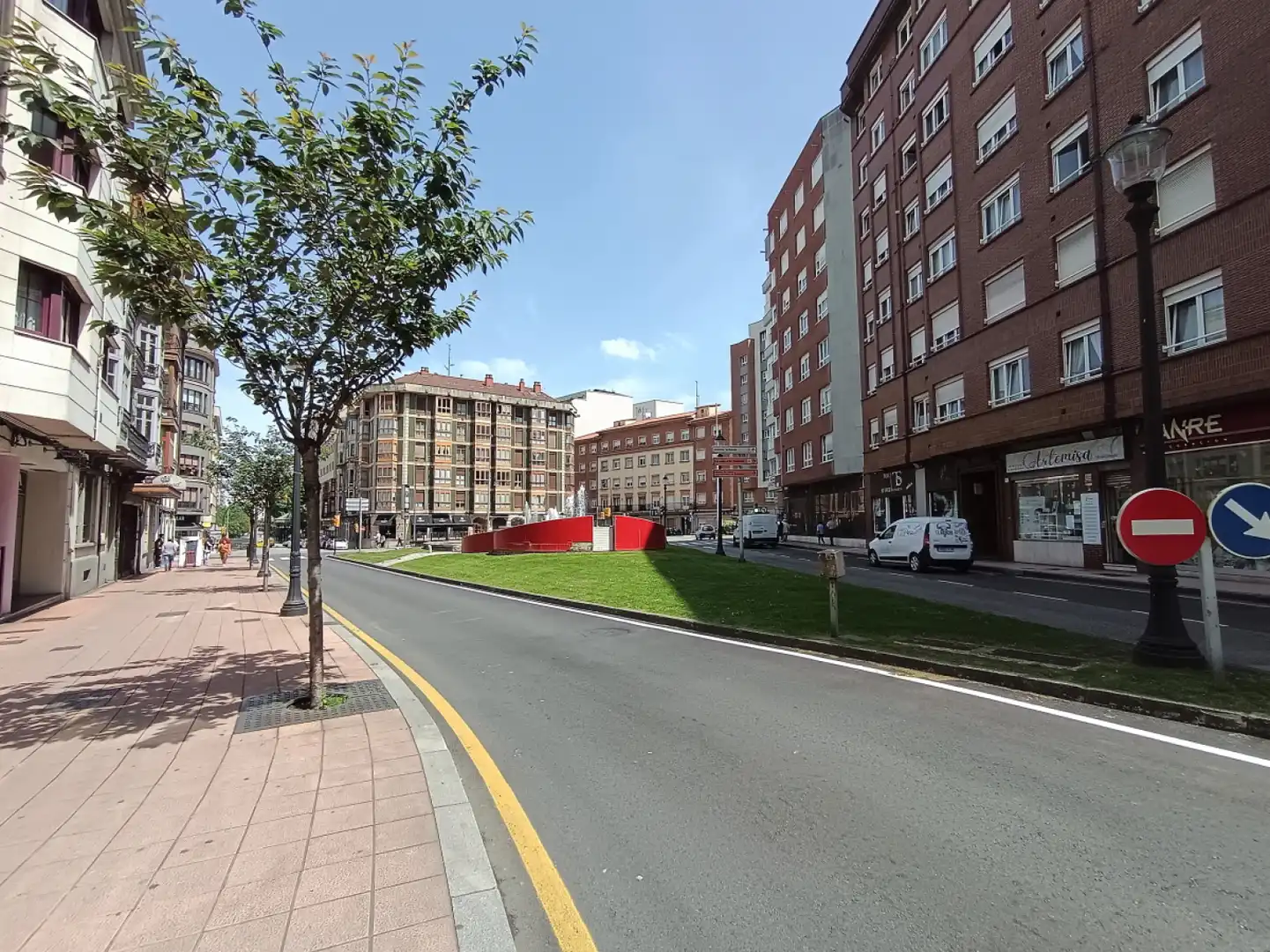 Vista exterior de Piso de alquiler en Gijón  con Calefacción, Parquet y Terraza