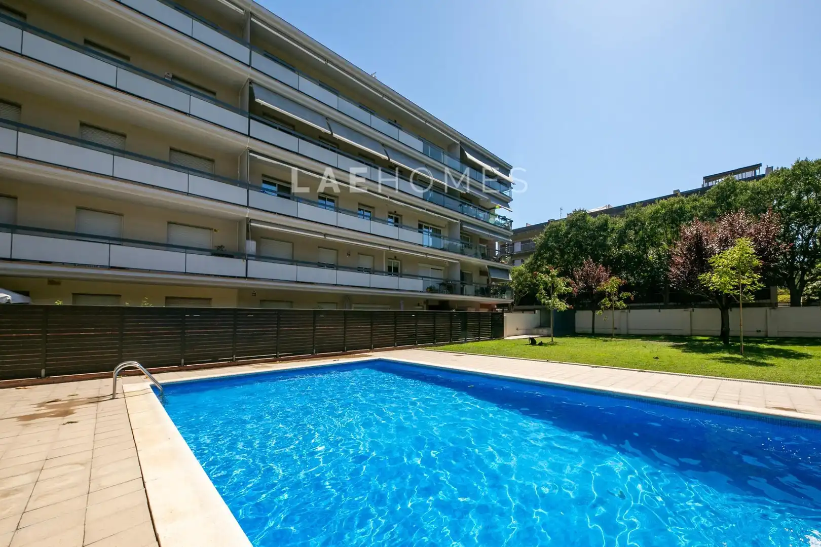 Schwimmbecken von Dachboden zum Verkauf in Sant Cugat del Vallès mit Klimaanlage, Heizung und Privatgarten