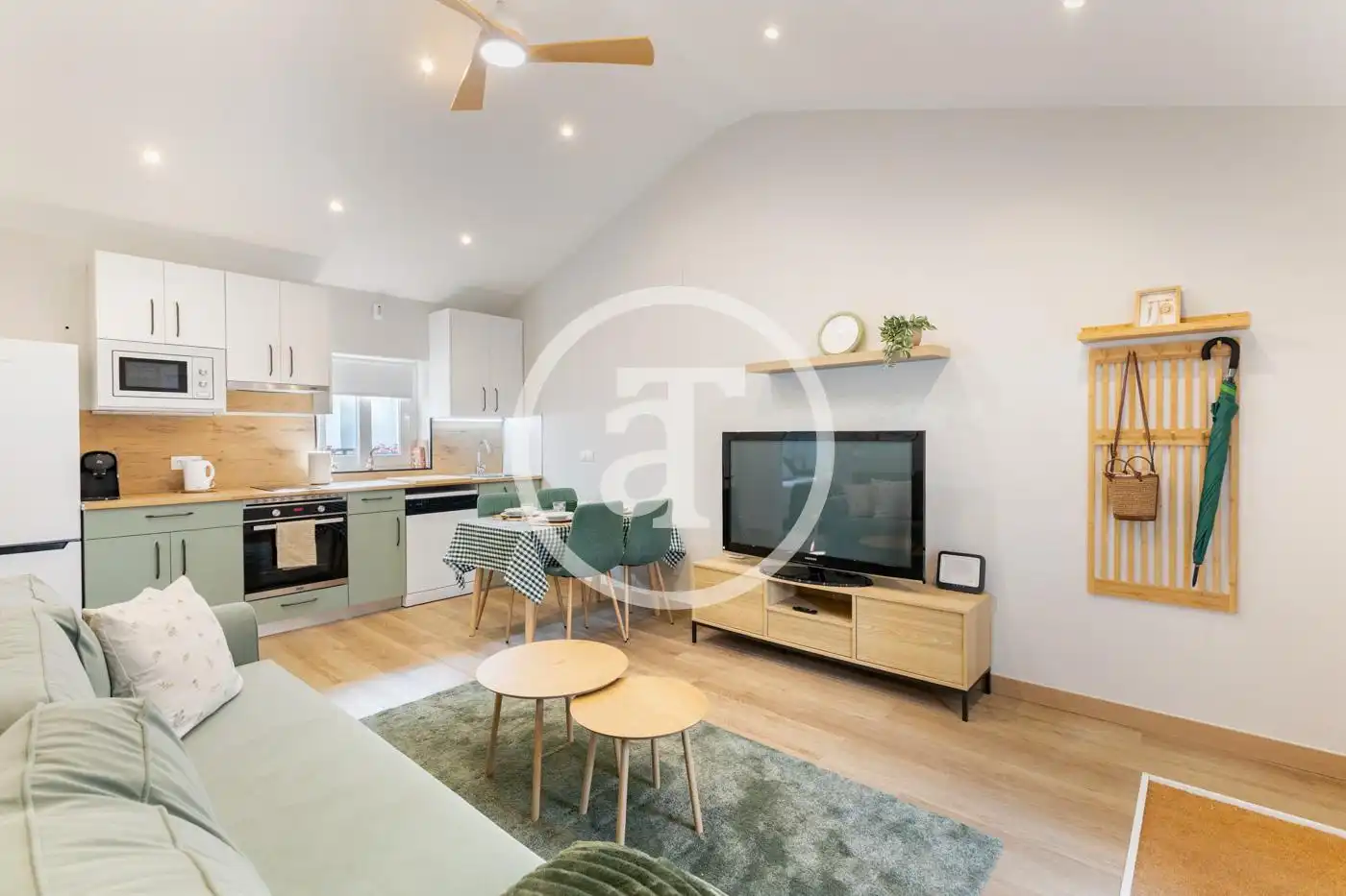 Sala d'estar de Casa o xalet de lloguer en Madrid amb Aire condicionat, Calefacció i Moblat