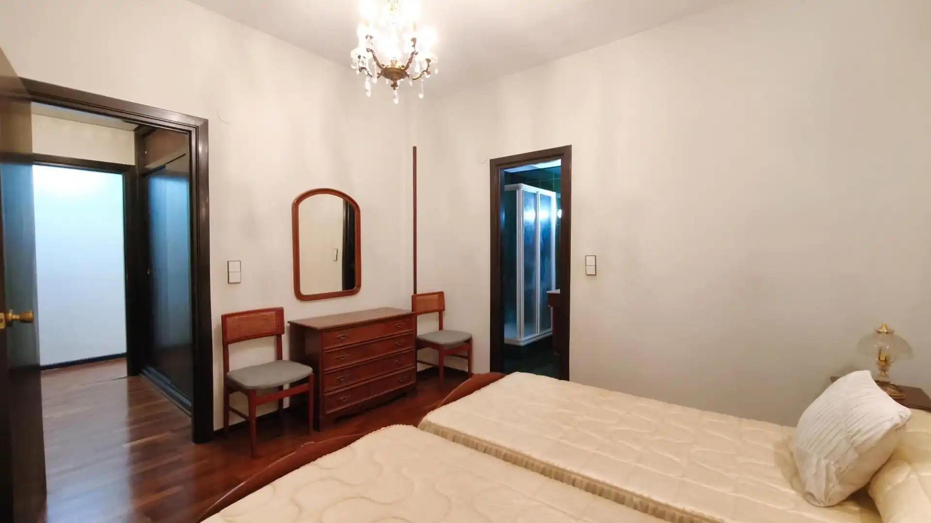 Habitación de Piso de alquiler en Bilbao  con Calefacción y Amueblado
