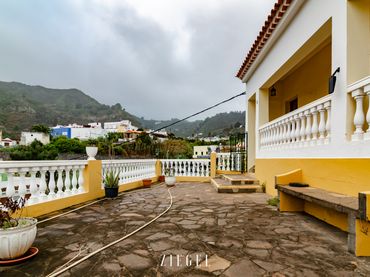 Maison avec balcon à vendre à Calle Pino Rivero 5