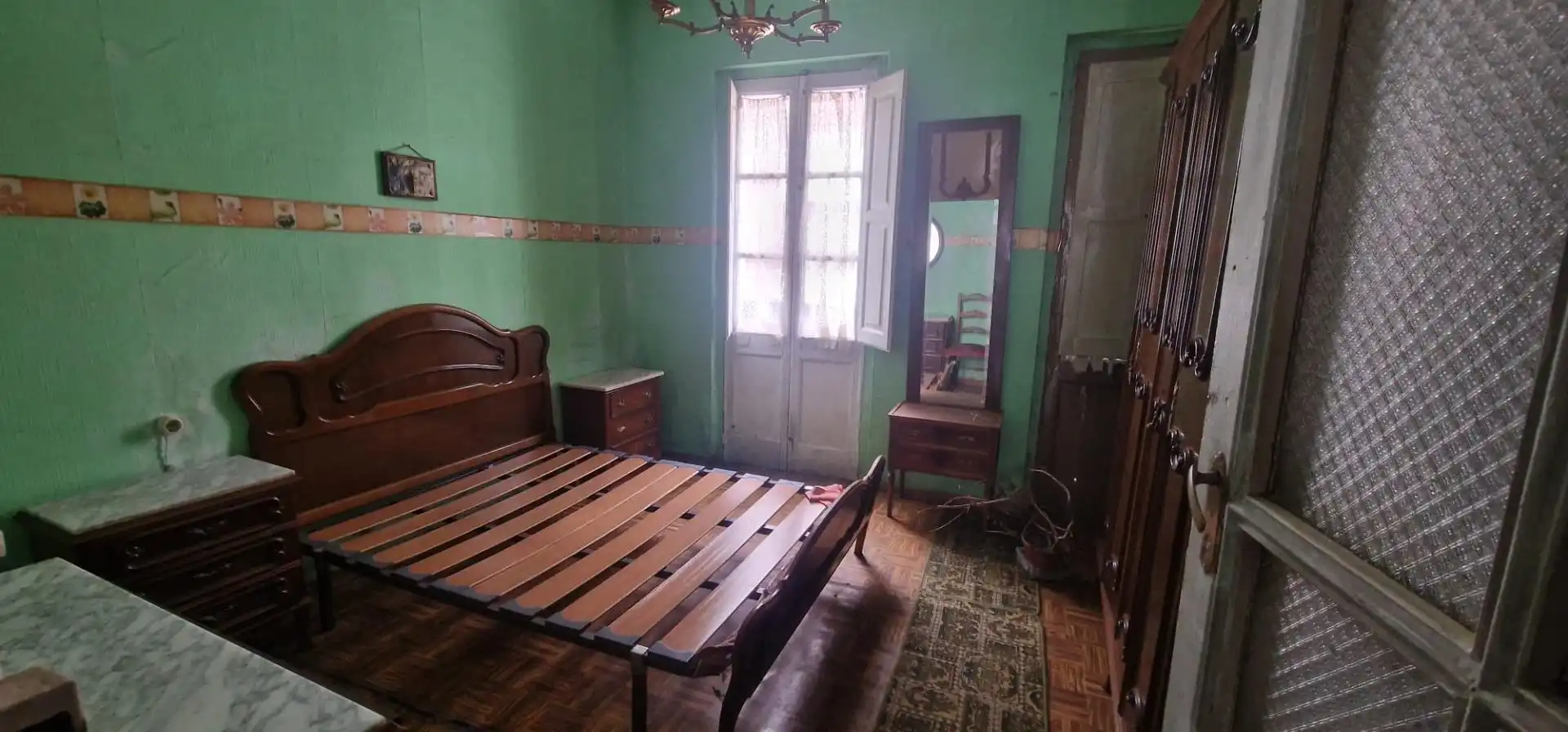 Habitación de Edificio en venta en Lena