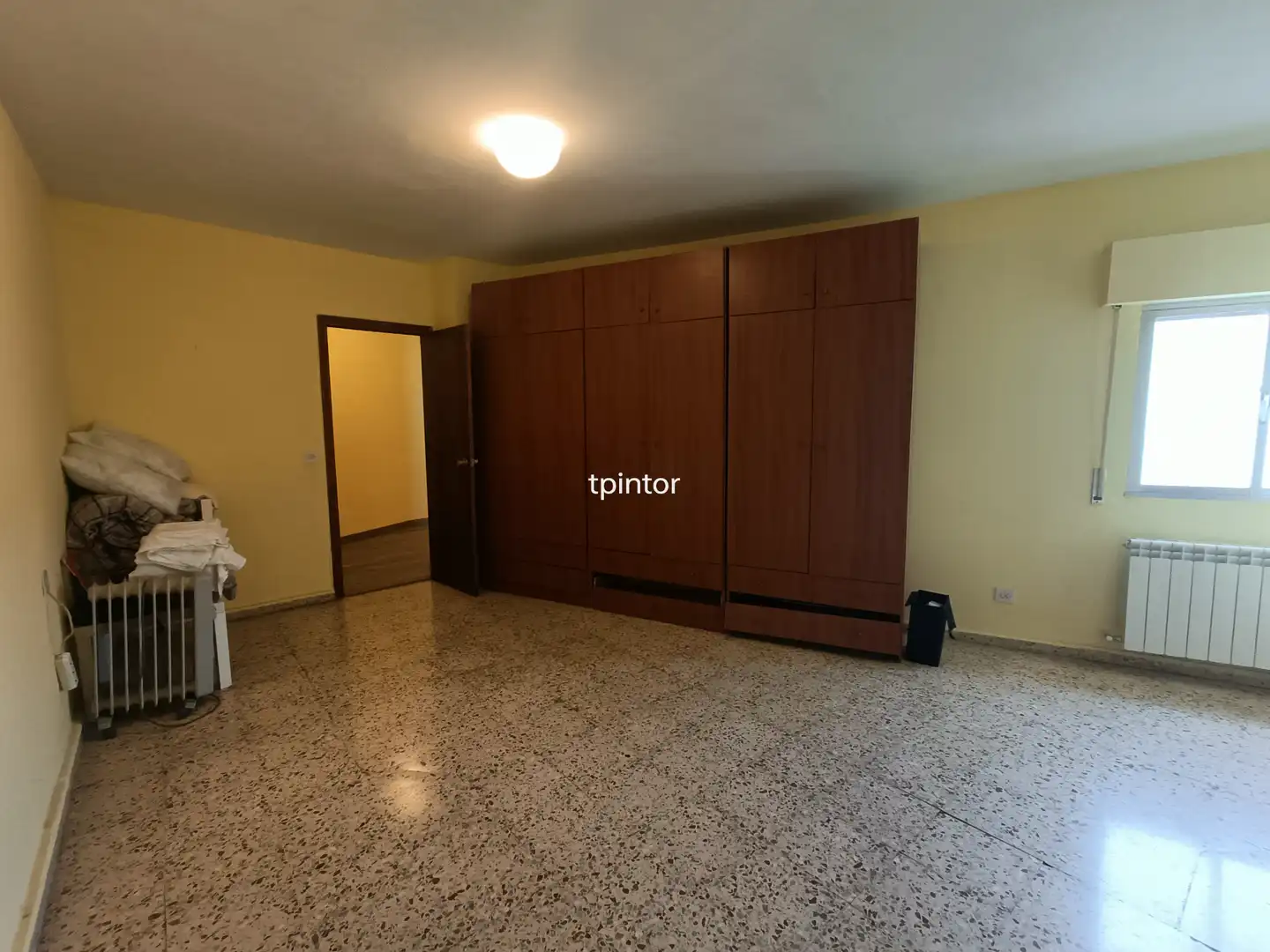Wohnung zum Verkauf in Plasencia mit Klimaanlage, Heizung und Parkett