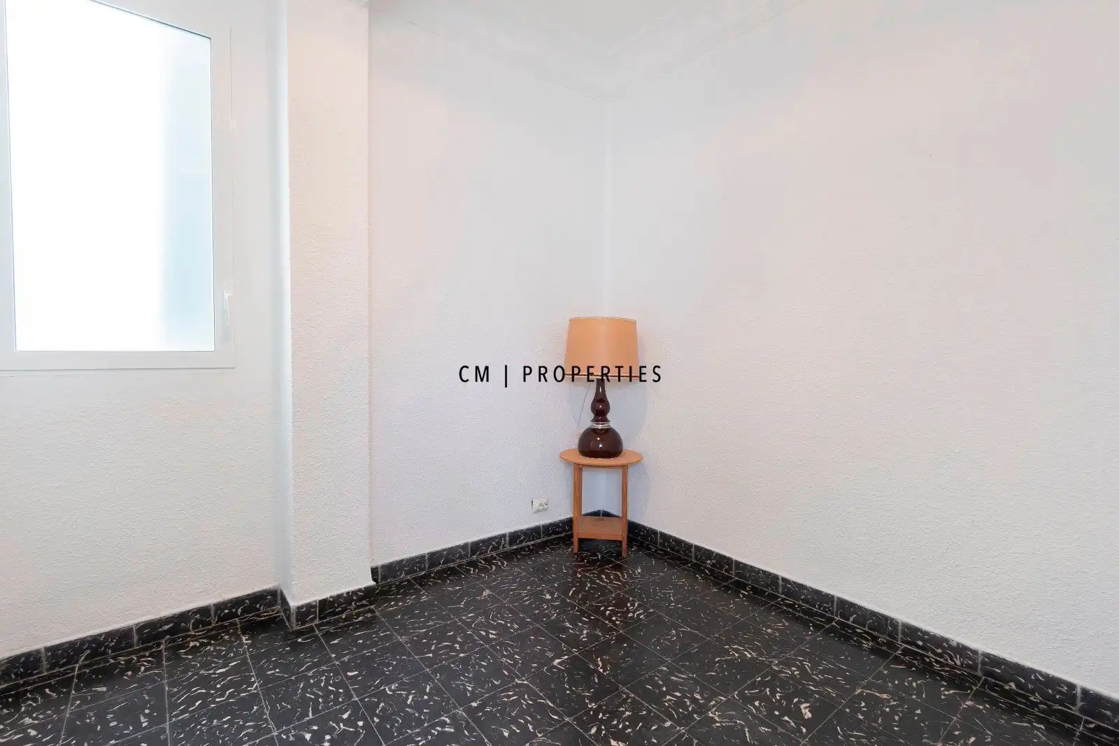 Bedroom of Office for rent in Valencia  with Air Conditioner, Heating and Furnished