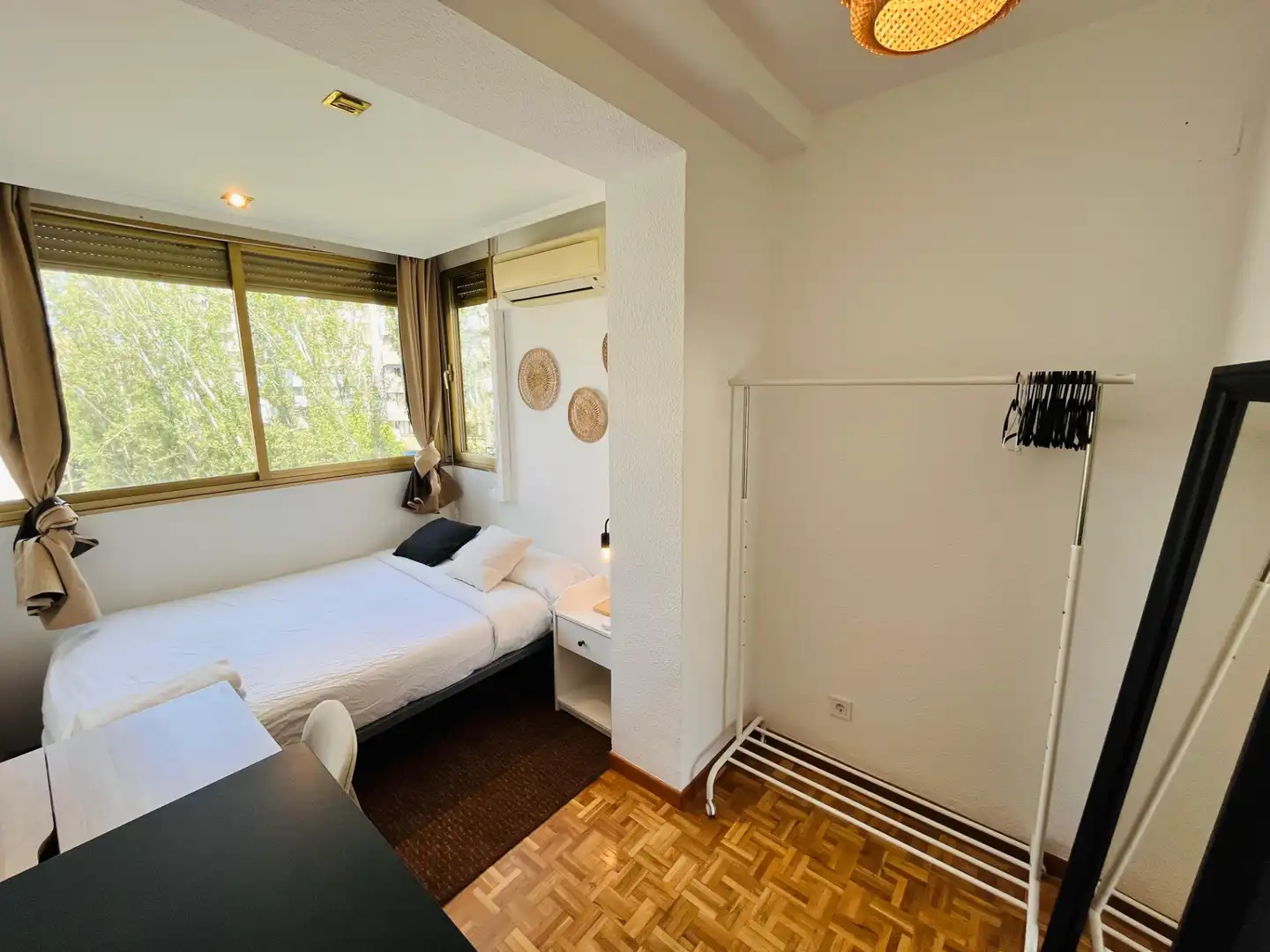 Dormitori de Pis per a compartir en  Madrid Capital amb Aire condicionat, Calefacció i Moblat