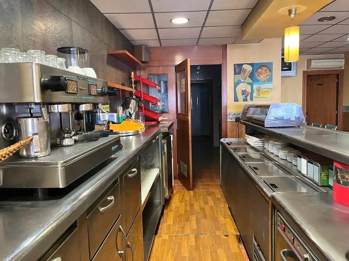 Local en venta en Santa Margarida de Montbui con Aire acondicionado y Amueblado