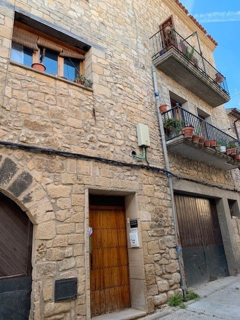 Vista exterior de Pis en venda en Vinaixa amb Aire condicionat, Calefacció i Moblat
