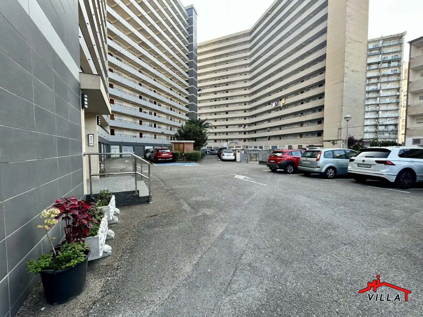 Parking de Piso en venta en Laredo con Terraza