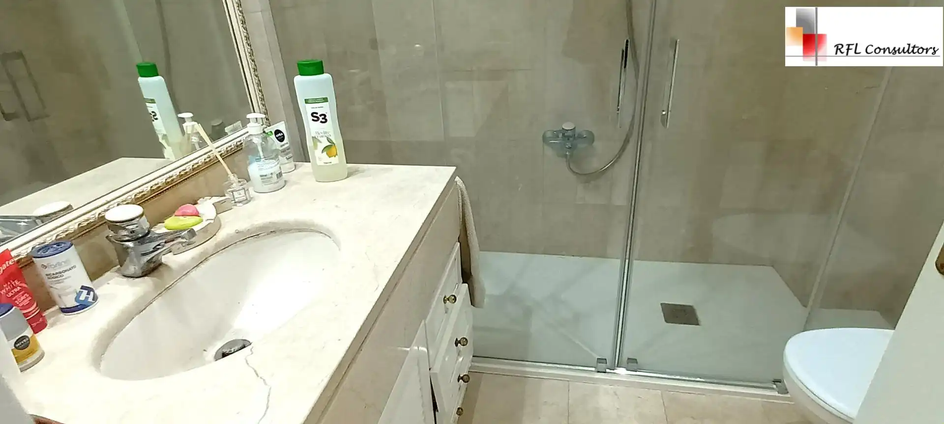 Badezimmer von Wohnungen zum Verkauf in Torreblanca mit Klimaanlage, Terrasse und Abstellraum