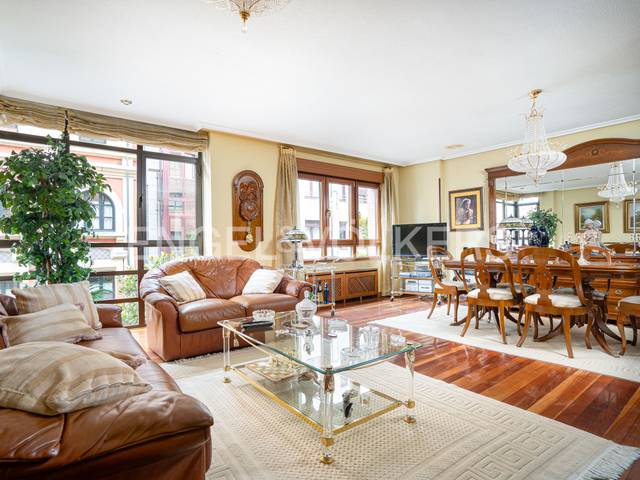 Apartamento en Venta en Salesas - Foncalada - Campoamor