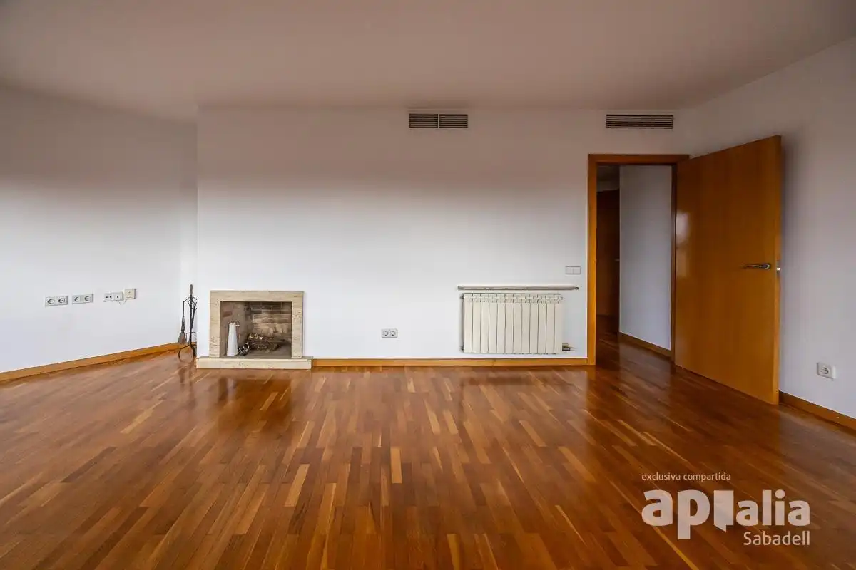 Sala d'estar de Àtic en venda en Centre - Sant Oleguer