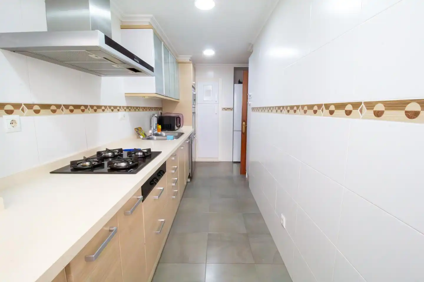 Kitchen of Flat for rent in Valencia  with Air Conditioner and Furnished