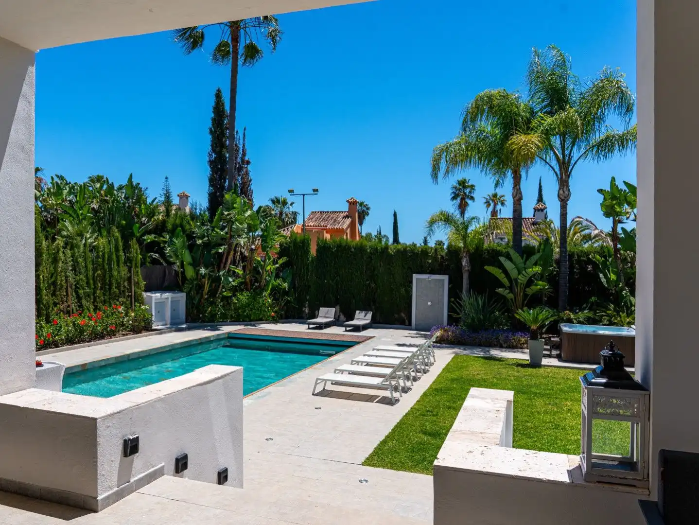 Piscina de Casa o xalet en venda en Marbella amb Aire condicionat, Jardí privat i Terrassa
