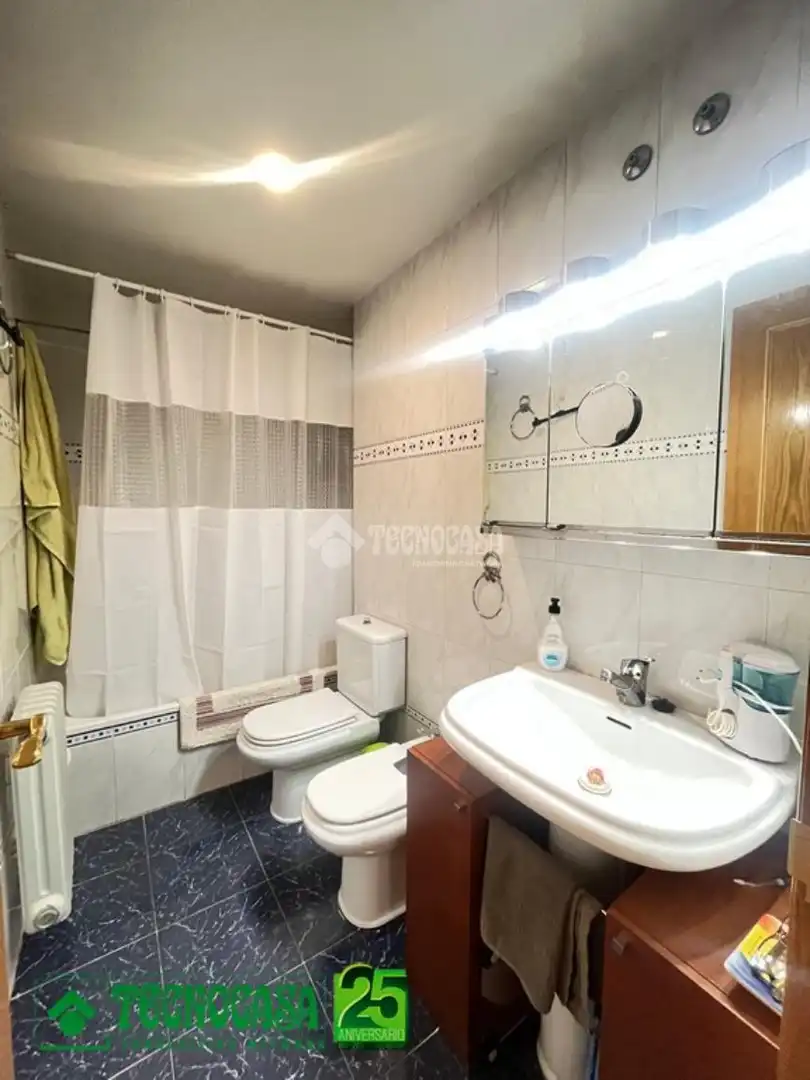 Badezimmer von Wohnung zum Verkauf in Ciudad Real