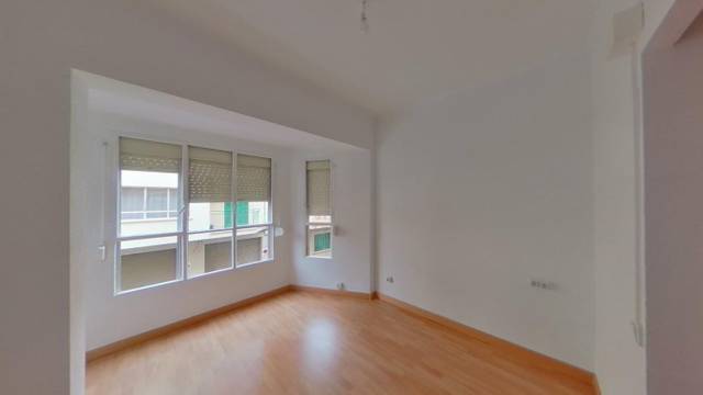 Piso en Venta en C/ Ferrán Valenti  en Bons Aires