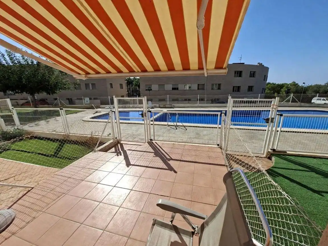 Schwimmbecken von Erdgeschoss zum Verkauf in Alcanar mit Terrasse, Möbliert und Gemeinschaftspool