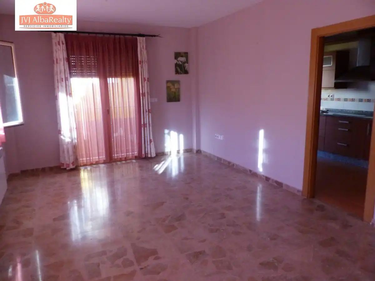 Habitación de Casa adosada en venta en Albacete con Calefacción y Balcón