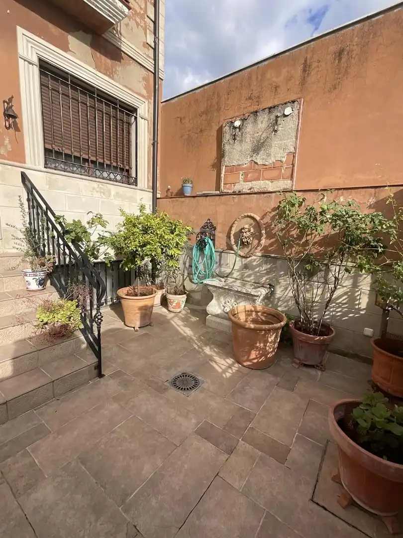 Terrassa de Casa o xalet en venda en Linares amb Aire condicionat
