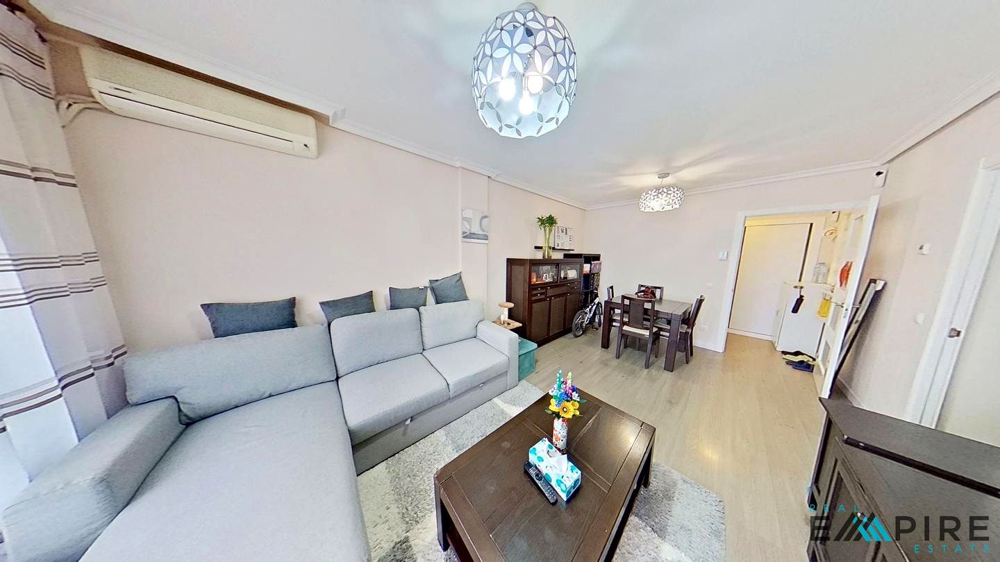 Living room of Flat for sale in Parla  with Air Conditioner, Heating and Furnished