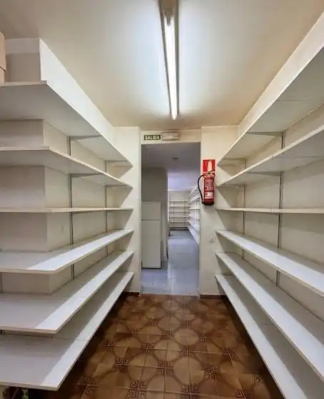 Geschaftsraum zum Verkauf in Huelva