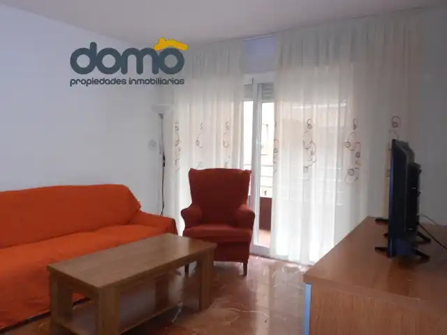 Sala de estar de Piso para compartir en Granada con Calefacción, Amueblado y Horno