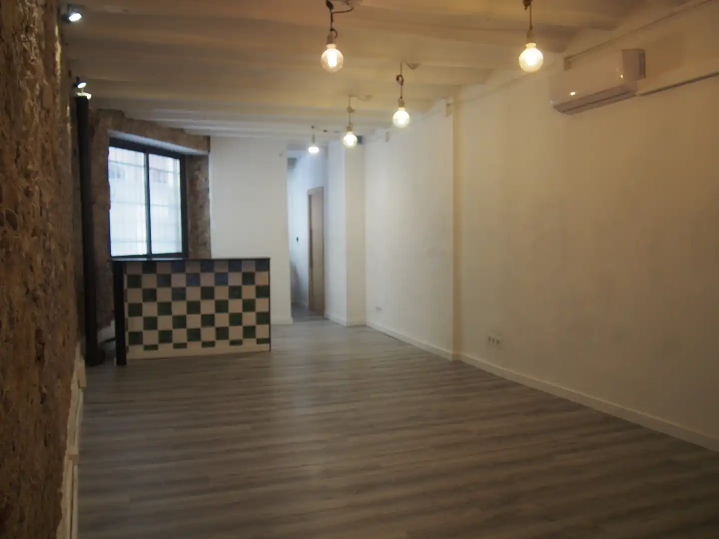 Local en venta en Barcelona con Aire acondicionado, Calefacción y Parquet