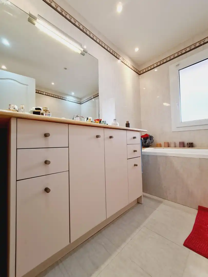 Baño de Casa o chalet en venta en Badalona con Aire acondicionado, Calefacción y Jardín privado